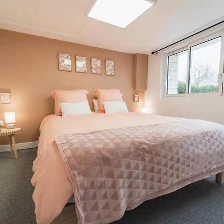 Le Gue Sourdeau: 150m² 5 Min From Futuroscope Apartment *