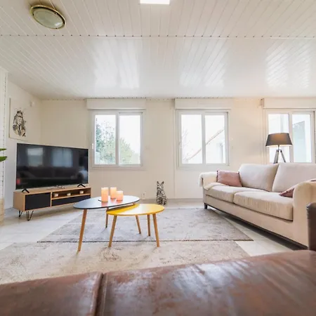 Le Gue Sourdeau: 150m² 5 Min From Futuroscope شقة *