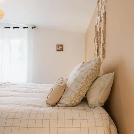 Apartment Le Gue Sourdeau: 150m² 5 Min From Futuroscope Chasseneuil-du-Poitou