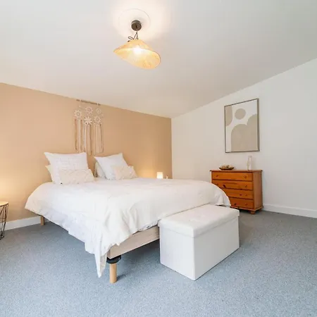 Apartment Le Gue Sourdeau: 150m² 5 Min From Futuroscope Chasseneuil-du-Poitou