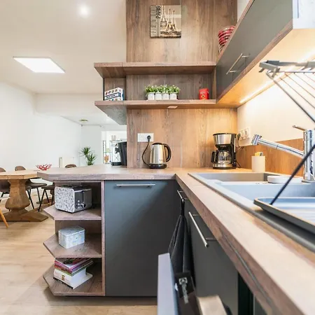 Apartment Le Gue Sourdeau: 150m² 5 Min From Futuroscope *